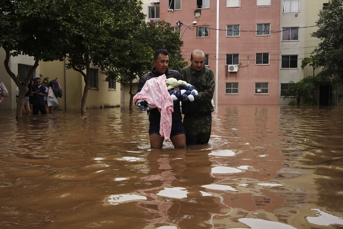 Βραζιλία: Σφοδρές πλημμύρες στα νότια της χώρας – Τουλάχιστον 55 νεκροί (βίντεο)