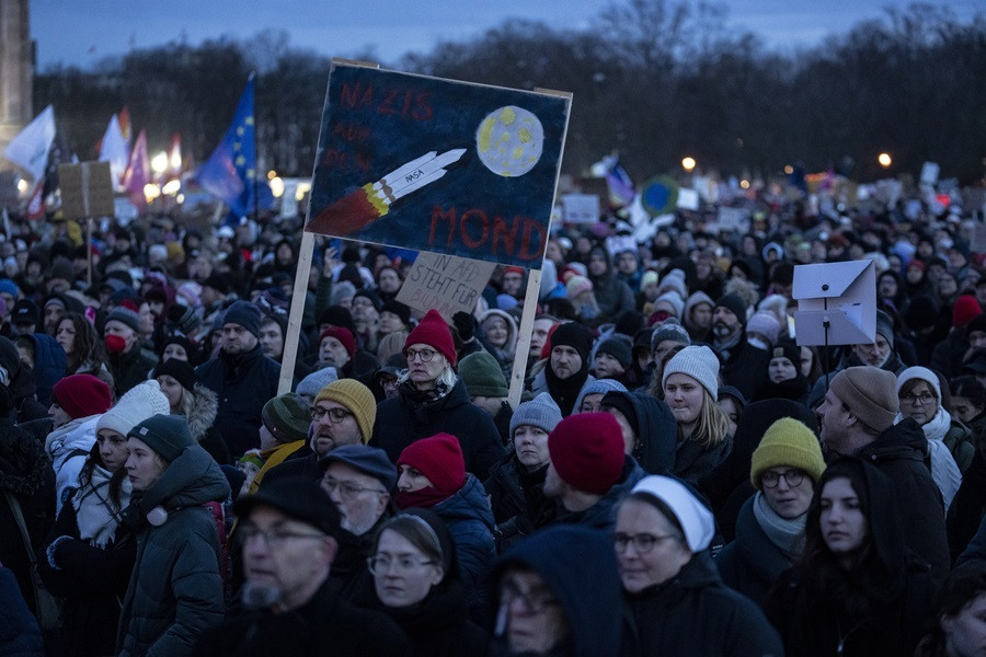 protests_germany_1_6404d.jpg