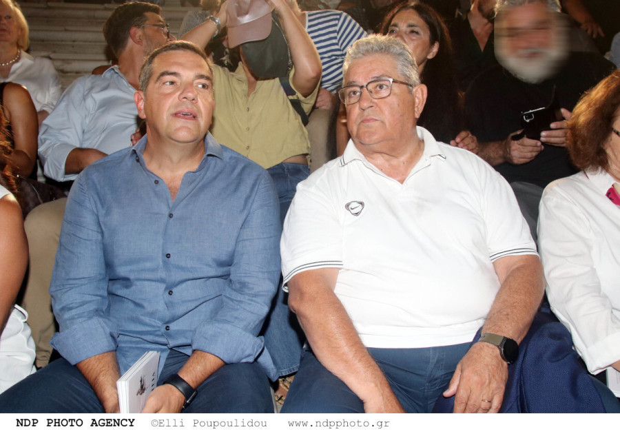 alexis-tsipras-mpety-baziana-dimitris-koutsoumpas-theatro-oresteia-aisxylou-02_16a99.jpg