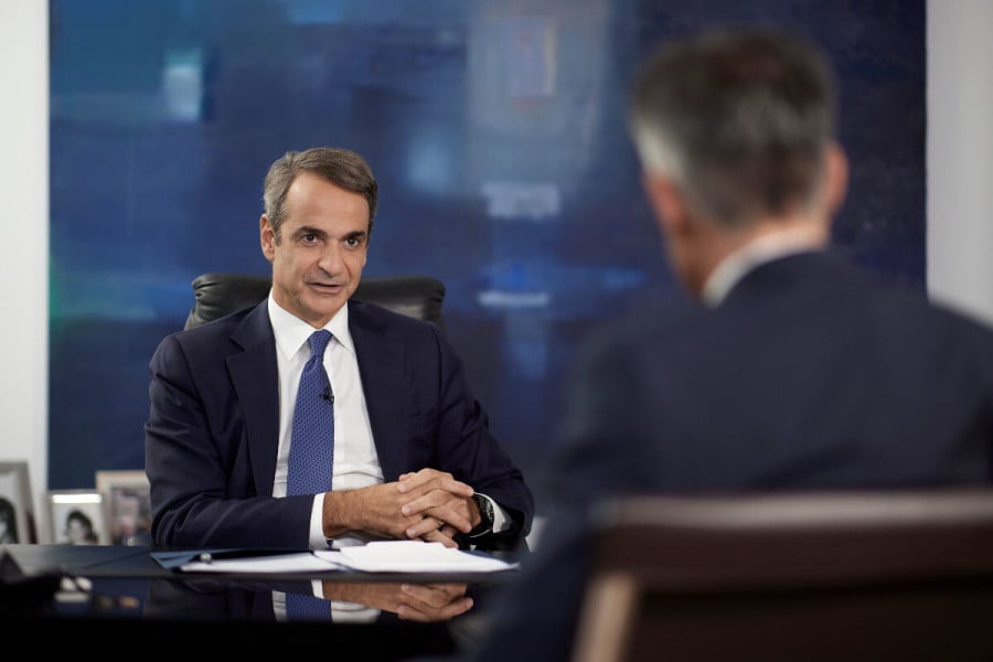 mitsotakis-synenteyxi-livenews-mega-03_bc54b.jpeg