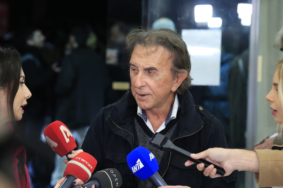 stefanos-kasselakis-parousiasi-vivlio-11_da680.jpeg
