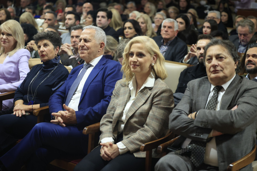 stefanos-kasselakis-parousiasi-vivlio-17_4470b.jpeg