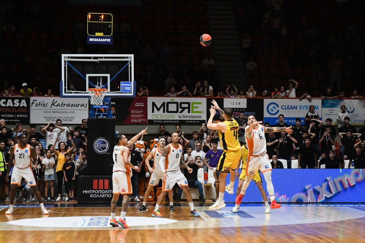 Προμηθέας Πάτρας - Άρης 87-88: Με buzzer beater ο «αυτοκράτορας» στα ημιτελικά της Basket League