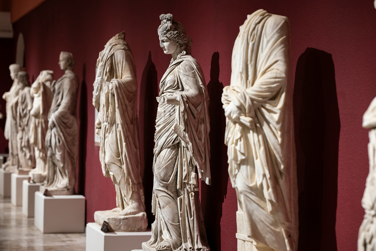 Ομορφιά στην αρχαία Ελλάδα: Τα ιδανικά μαλλιά, μάτια και χείλη σύμφωνα με τους προγόνους μας
