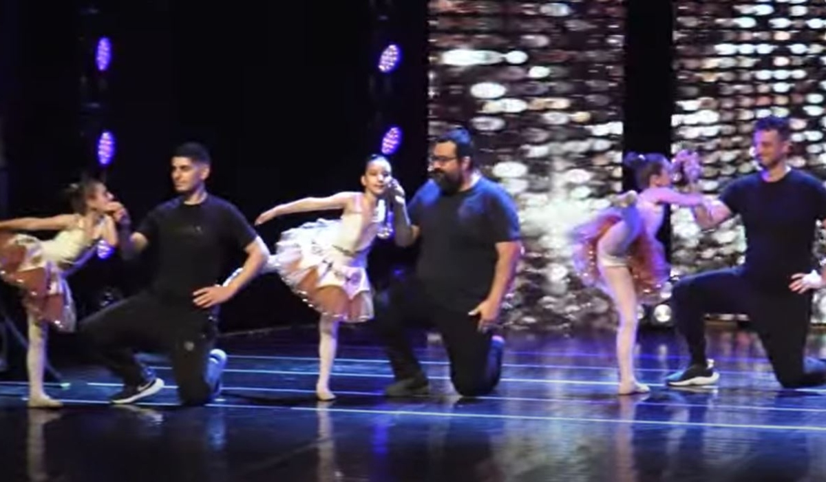 Μπαμπάδες στη Βέροια χόρεψαν μπαλέτο με τις κόρες τους - Viral το βίντεο