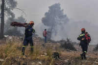 Φωτιά στο Ζεμενό Κορινθίας - Σηκώθηκαν δύο εναέρια μέσα