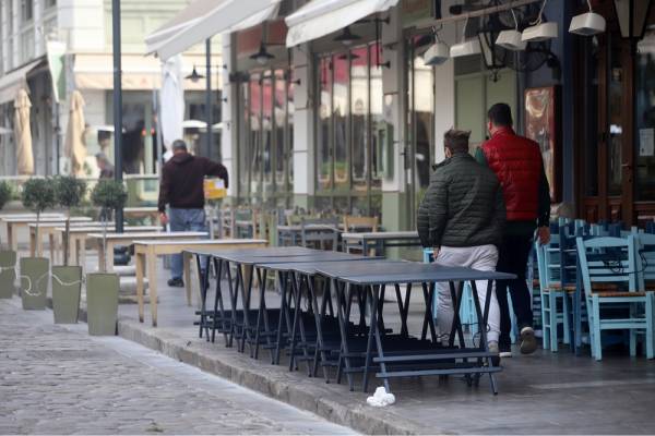 ΕΟΔΥ: Νέες οδηγίες για ασυμπτωματικούς και όσους ήρθαν σε επαφή με κρούσμα