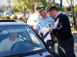 Οι μισοί οδηγοί δεν φορούν ζώνη και 7 στους 10 βρίζουν τους άλλους