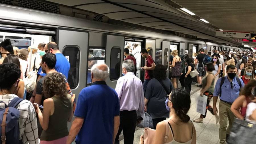 Τζανακόπουλος: Σοβαρός υγειονομικός κίνδυνος από τη μείωση των δρομολογίων του μετρό