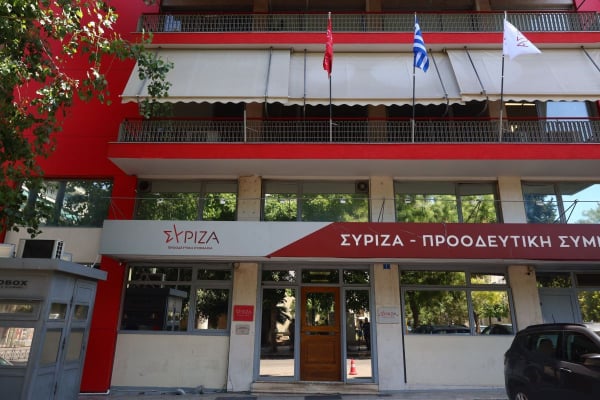 ΣΥΡΙΖΑ: Δημοσκοπική κατηφόρα εν μέσω μάχης χαρακωμάτων στην Κουμουνδούρου