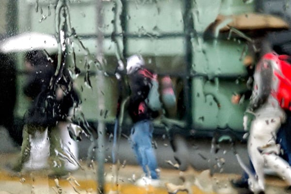Έρχεται κακοκαιρία με μπουρίνια: Τι ώρα θα βρέξει - Ο καιρός στην Αθήνα