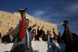 Πέντε νέα χαράτσια στους ελεύθερους επαγγελματίες