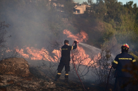 Φωτιά σε Γλυκά Νερά: Την Τετάρτη θα απολογηθεί ο 80χρονος που φέρεται να έβαλε τέσσερις εστίες