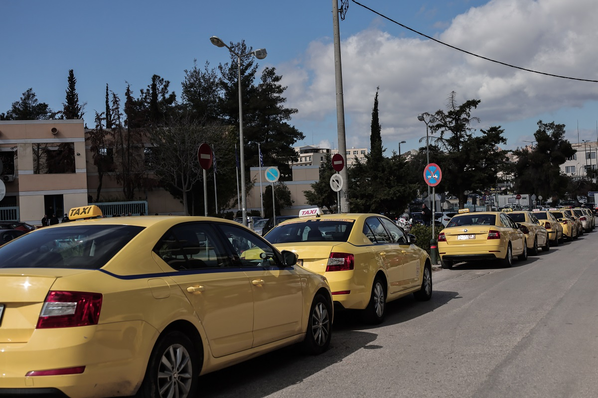 Απεργία αύριο 8 Μαρτίου - Τι θα κάνουν τα ταξί