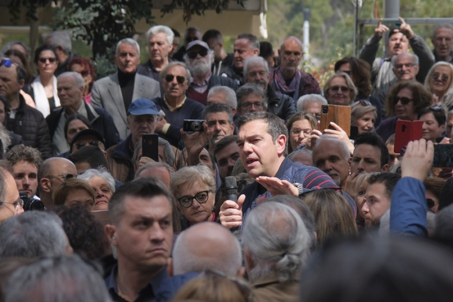 Τσίπρας σε Μητσοτάκη: Θέλετε ντιμπέιτ στον φίλο σας τον κ. Αυτιά;