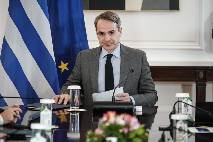 Ο Μητσοτάκης «ζωγραφίζει» επικίνδυνα σενάρια με αποστασίες βουλευτών