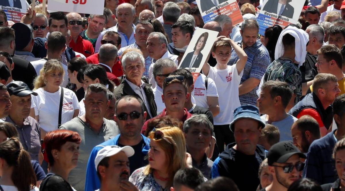 Διαδηλώσεις στις μεγάλες πόλεις της Γερμανίας κατά του εθνικισμού