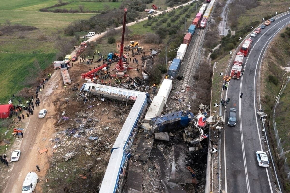 Τέμπη: Το πόρισμα για την τραγωδία – Οι 20 ελλείψεις που οδήγησαν στον θάνατο 57 ανθρώπους