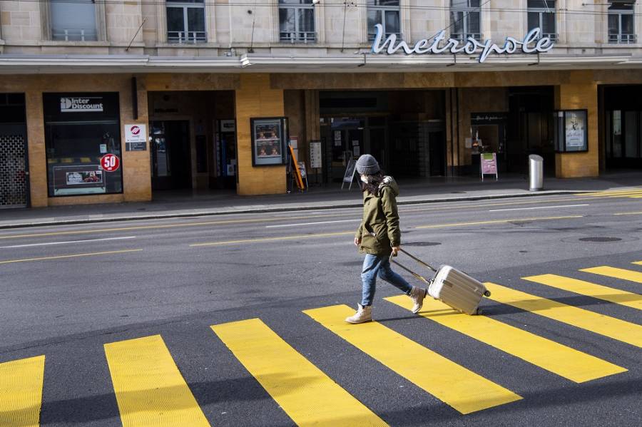 Κορονοϊός: 1.046 νέα κρούσματα στην Ελβετία - Επιστρατεύεται η Πολιτοφυλακή