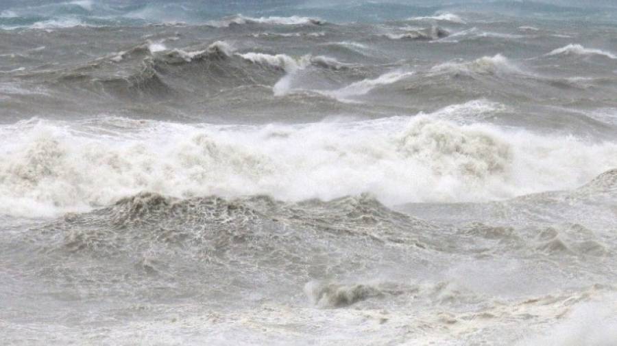 Ακυβέρνητο φορτηγό πλοίο πλέει μεταξύ Καλύμνου-Αστυπάλαιας