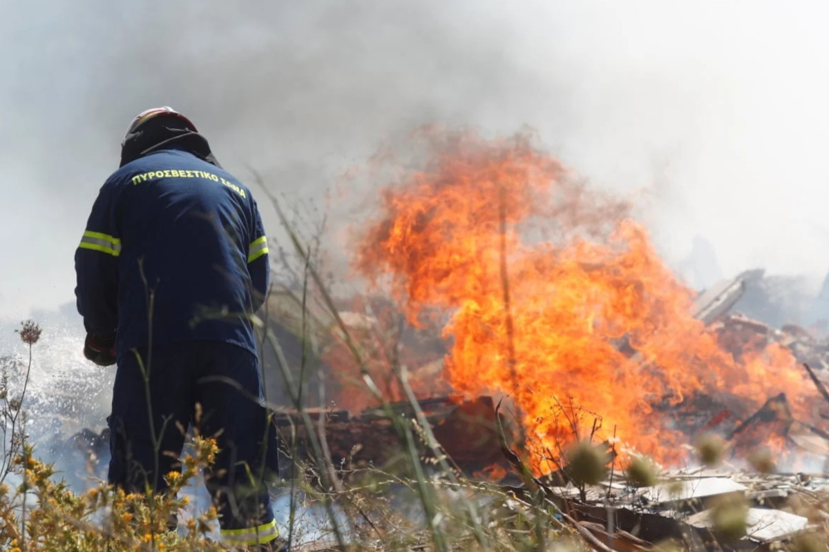 Οριοθετήθηκε γρήγορα η φωτιά στα βόρεια της Λέσβου