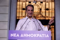 Αιχμές από Μητσοτάκη για Καραμανλή - Σαμαρά στο πάρτυ στη Ρηγίλλης: Στη δική μου θητεία η ΝΔ επικράτησε σε όλες τις μάχες