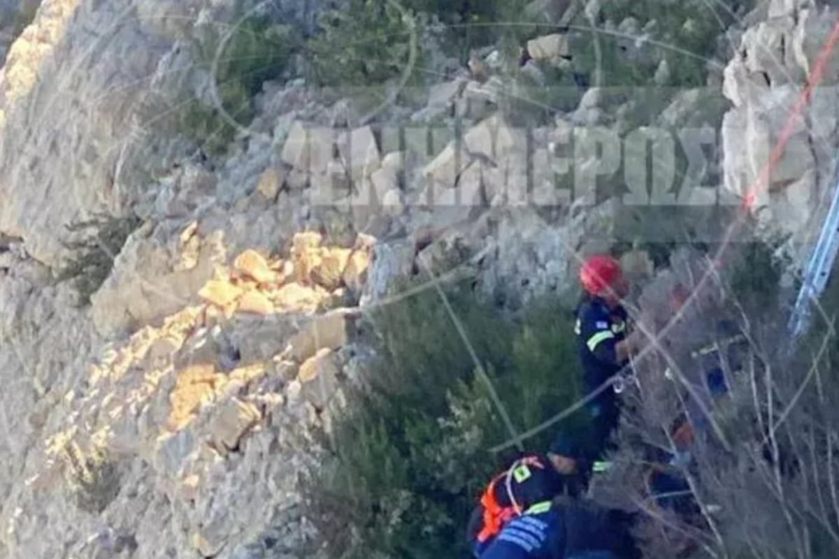 Τραγωδία στην Κέρκυρα: Μητέρα και κόρη πνίγηκαν στη θάλασσα - Η μια πήγε να βοηθήσει την άλλη (Εικόνες, Βίντεο)