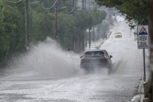 Meteo: Άστατος ο καιρός την Παρασκευή 13/9 - Πού θα εκδηλωθούν βροχές και καταιγίδες