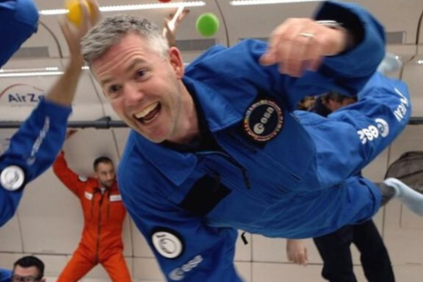 Αυτός είναι ο πρώτος αστροναύτης με αναπηρία που θα ταξιδέψει στο διάστημα (Εικόνες)