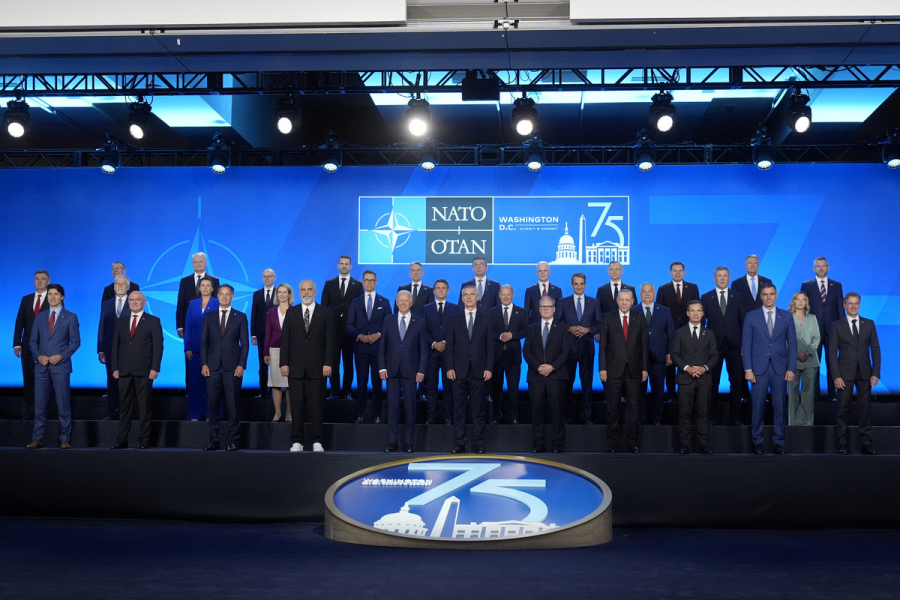 Επτά ηγέτες συνάντησαν τον Μπάιντεν στο ΝΑΤΟ και έκαναν «διάγνωση» για την υγεία του