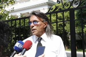 Ο Ηλίας Ψινάκης κατεβαίνει στις Ευρωεκλογές