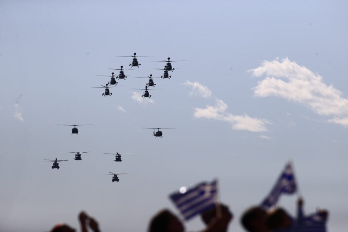 Τι ώρα είναι η παρέλαση για την 28η Οκτωβρίου - Σε ποιο κανάλι