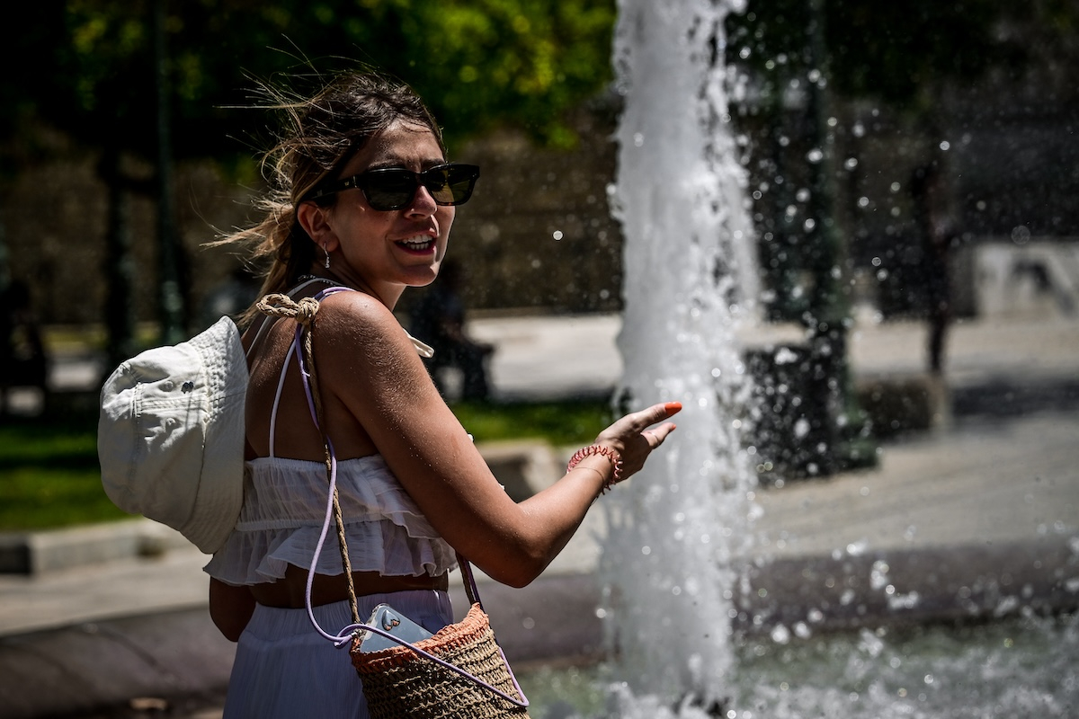 Καιρός: Συνεχίζεται ο καύσωνας με 40άρια σε Αθήνα και Θεσσαλονίκη το Σάββατο (20/7)