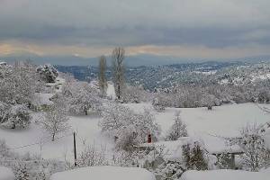 Ο καιρός στην Αττική φέρνει χιόνια στο κέντρο της Αθήνας