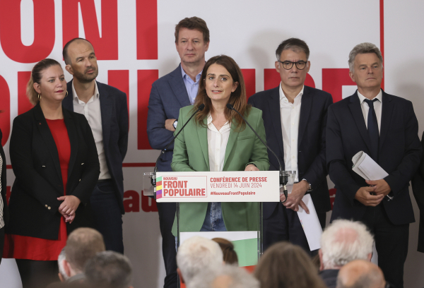 Γαλλία: Η Αριστερά μπορεί να δώσει τη χαριστική βολή στον Μακρόν - Το ρίσκο με τις εκλογές