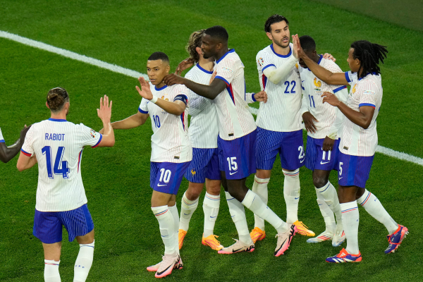 EURO 2024: Αγχωτική νίκη της Γαλλίας, 1-0 την Αυστρία με αυτογκόλ