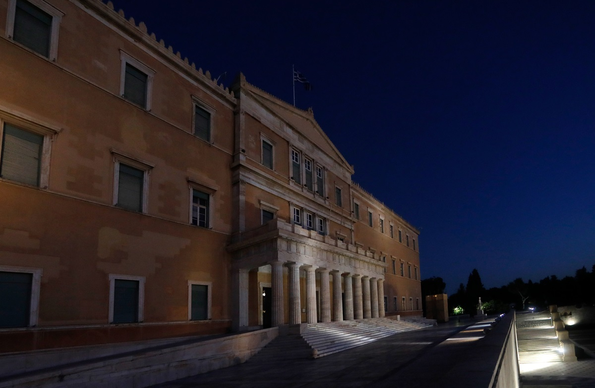 Τηλεφώνημα για βόμβα στη Βουλή - Συναγερμός στην Αστυνομία