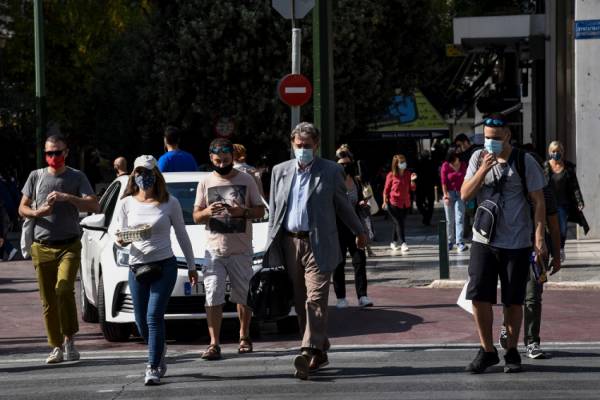 «Eκρηξη» κρουσμάτων στην Θεσσαλονίκη με 384 νέα - Ένα βήμα πριν το lockdown