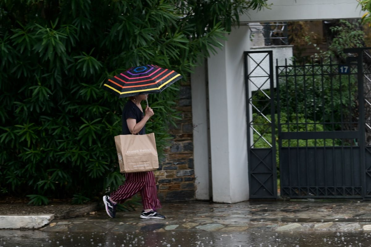 Καιρός: Τελειώνει ο καύσωνας, έρχονται καταιγίδες και χαλάζι