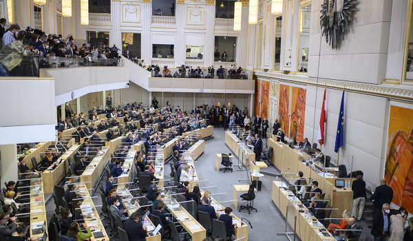 Αυστρία: Το κοινοβούλιο αποφασίζει για την επιβολή lockdown σε ανεμβολίαστους