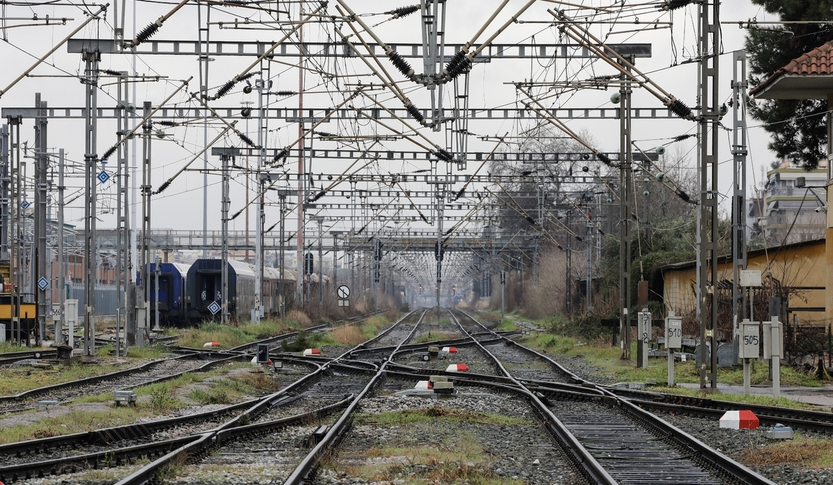 Τέμπη: Έβαλαν τον σταθμάρχη να κάνει τα ρεπό των παλιότερων το μοιραίο βράδυ