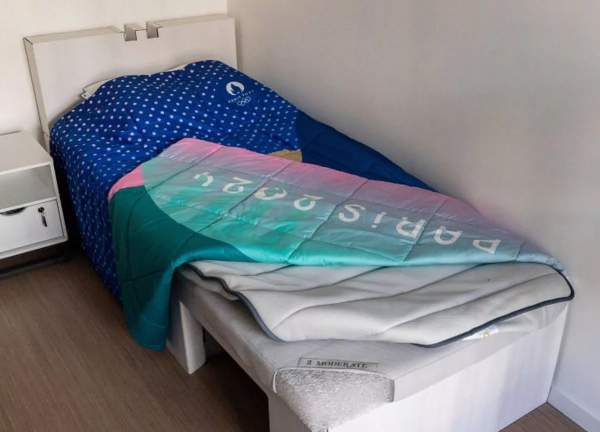 Ολυμπιακοί Αγώνες 2024: Σάλος με τα κρεβάτια από… χαρτόνι για τους αθλητές στο Χωριό (βίντεο)