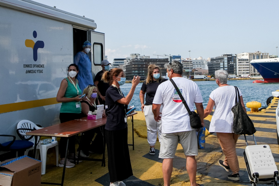 Κρούσματα σήμερα 10/7: Ρεκόρ με 2.327 νέα ανακοίνωσε ο ΕΟΔΥ