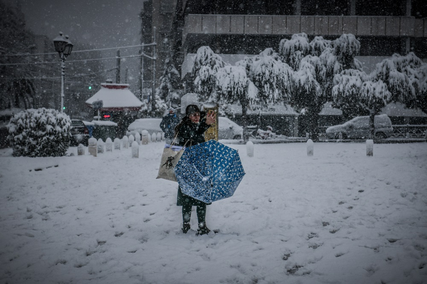 Σάκης Αρναούτογλου: Πότε εξασθενούν τα χιόνια στην Αττική, που θα χιονίσει τα ξημερώματα