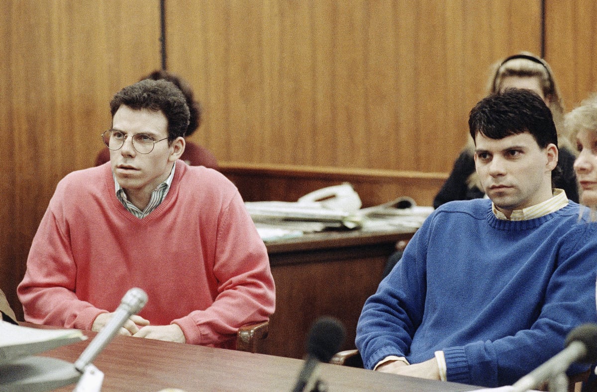 Menendez Brothers: Τα πλουσιόπαιδα που σκότωσαν τους γονείς τους έγιναν στολές Halloween