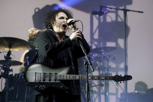 The Cure: Μεγάλες προσδοκίες για το νέο άλμπουμ του συγκροτήματος - Διθύραμβοι από τους κριτικούς (Βίντεο)