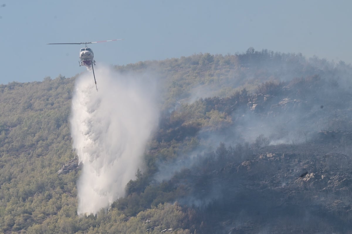 Μαίνεται η φωτιά στην Κύθνο: Επιχειρούν 3 εναέρια - Μεταβαίνουν ενισχύσεις από Λαύριο