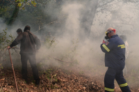 Υπό μερικό έλεγχο η φωτιά στο Μαρούσι