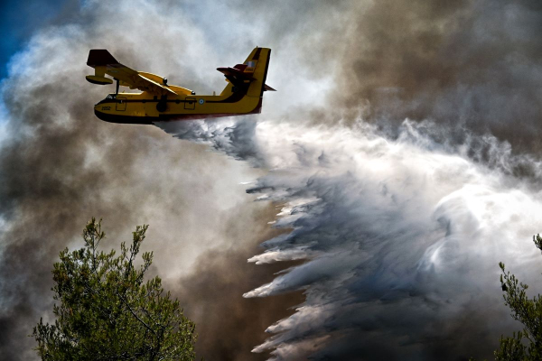 Φωτιά τώρα στην Κορινθία: Στη Δάφνη Νεμέας η πυρκαγιά