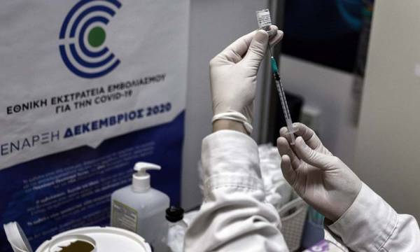 Εμβολιασμός 18-24 ετών: Ανοίγει η πλατφόρμα στις 16/6 για τρία διαθέσιμα εμβόλια